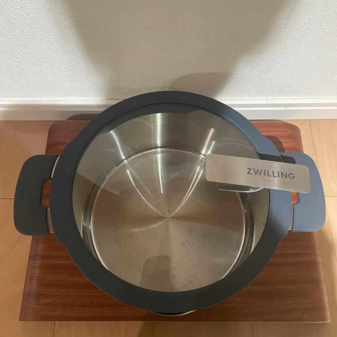 ヘンケルス　ツベリング 両手鍋24センチガラス蓋付き　保証書、箱有り