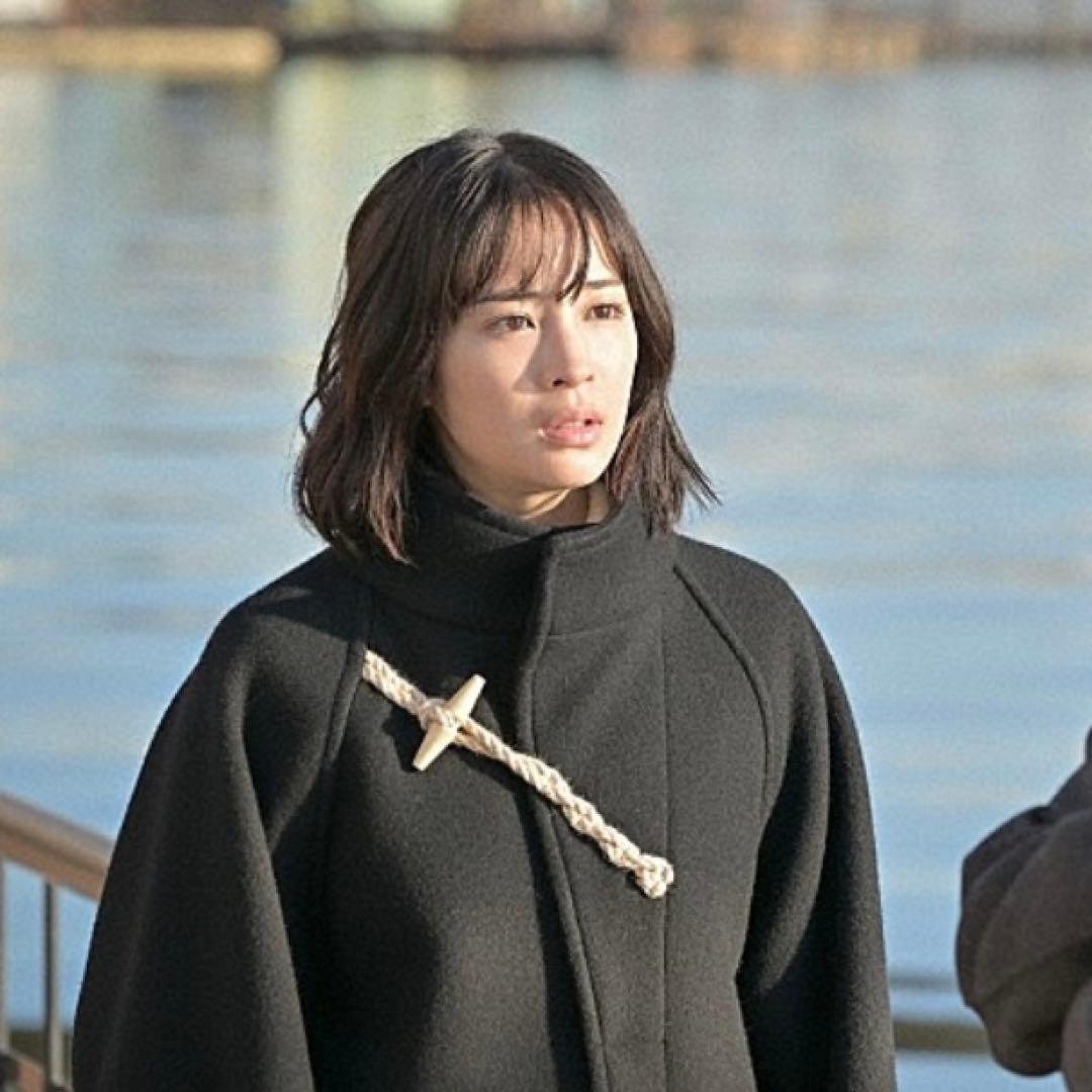 【HYKE(ハイク)】 DOUBLE FACE DUFFEL JACKET 01