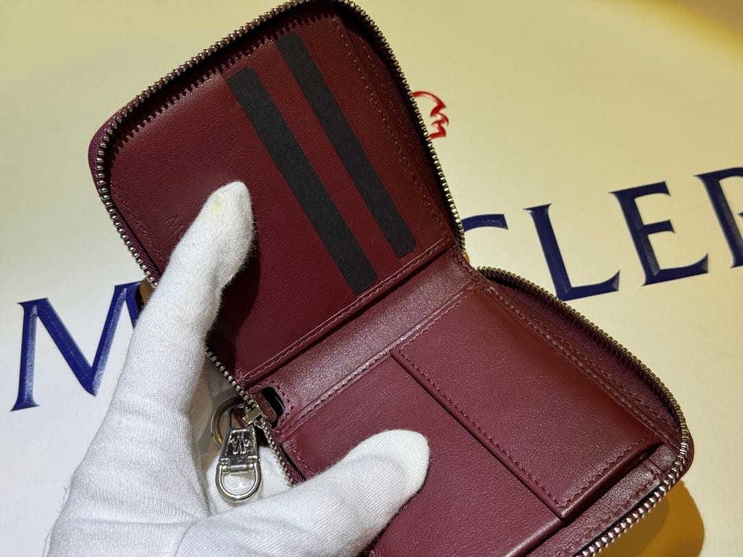 新品　MONCLER モンクレール 財布 ウォレット 2つ折り ブラック　クロエ