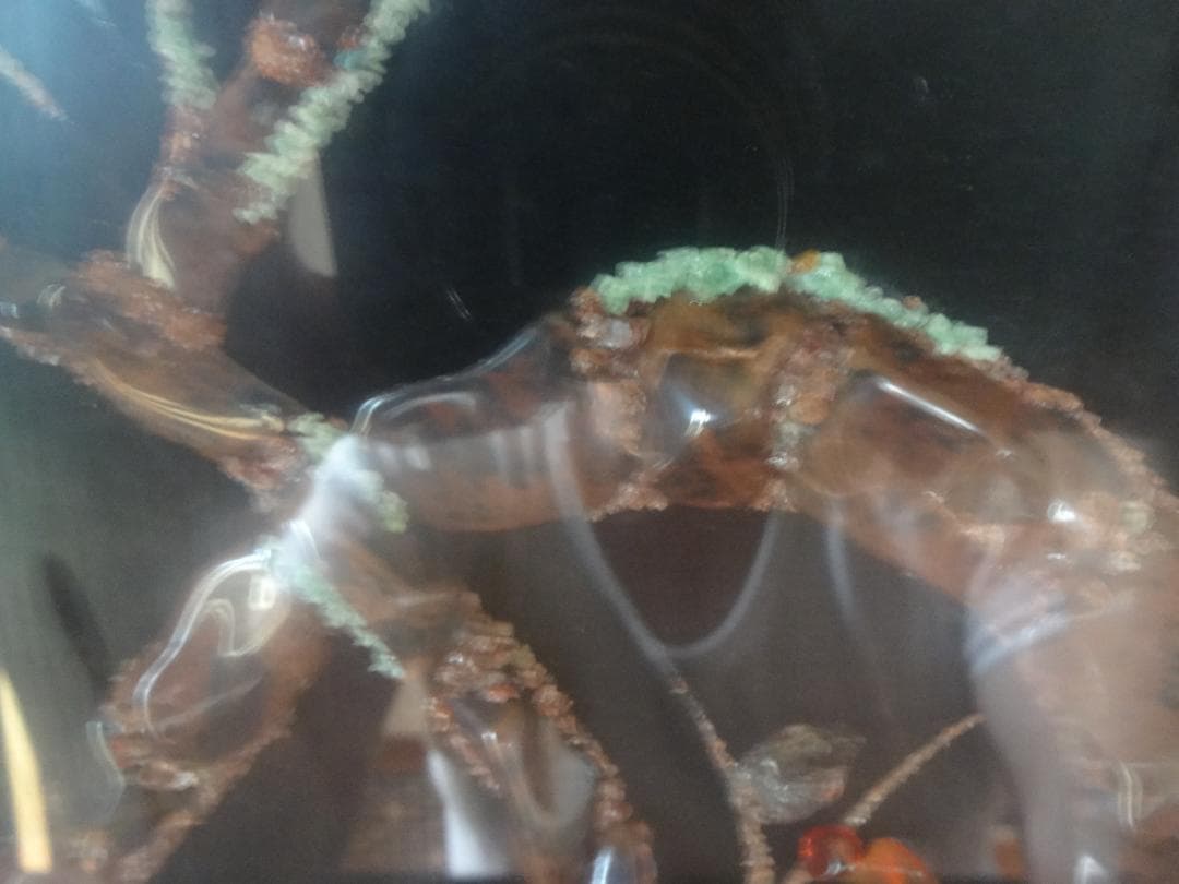 宝飾品　ふんだんに宝石（メノウ）を使って描いた花が咲いた大木