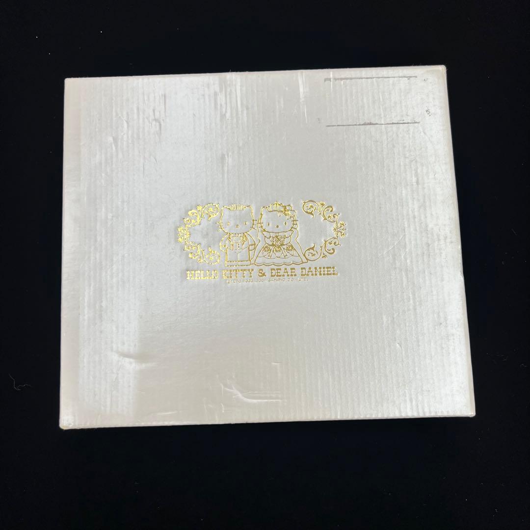 入手困難劇レア　ハローキティダニエル　ウェディングプレート２枚