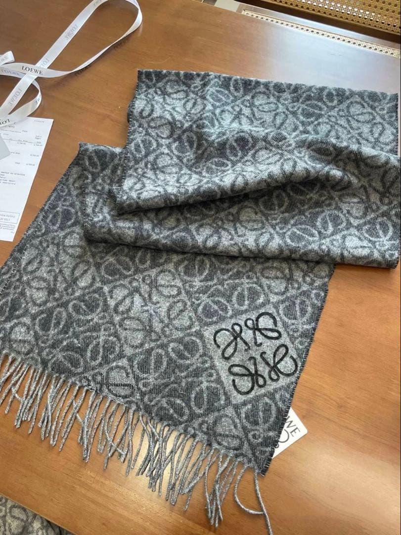 値下げ！LOEWE グレー マフラー ウール