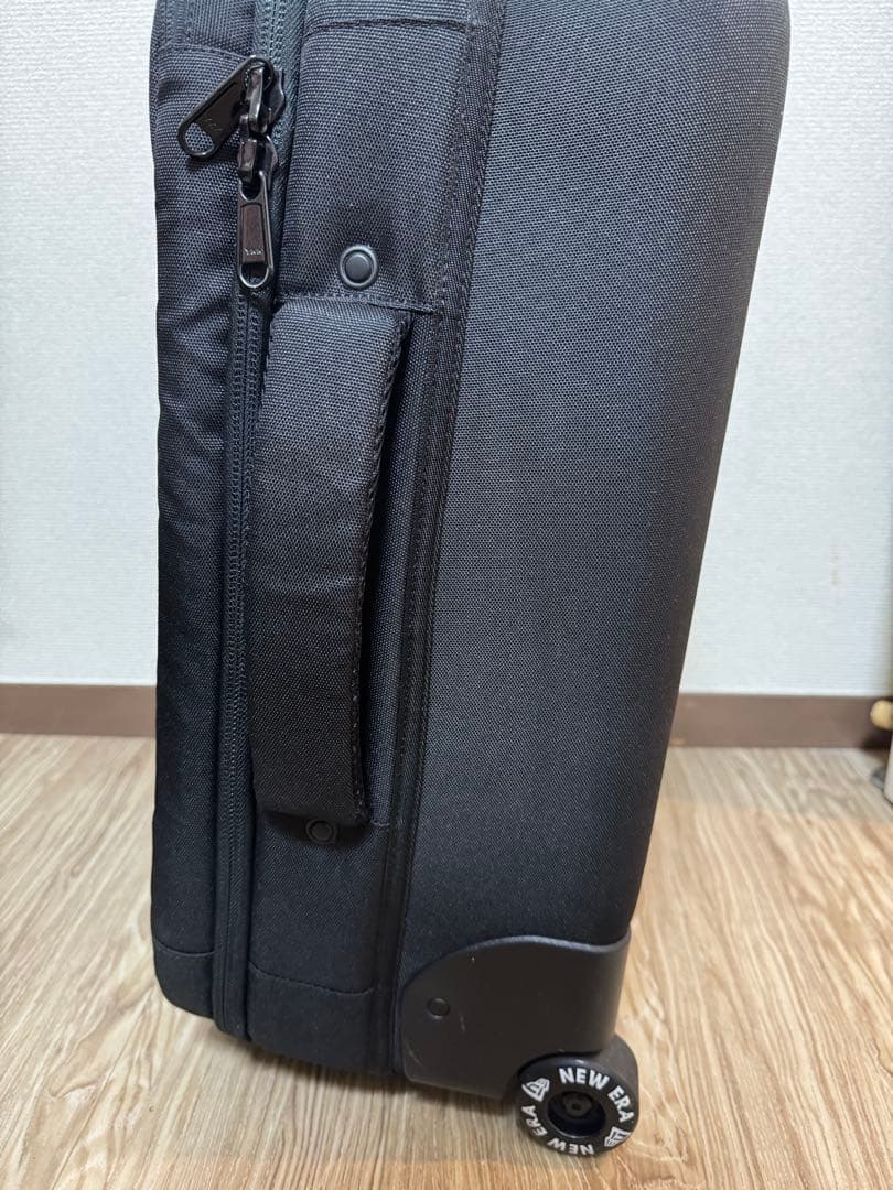 NEW ERA ブラック キャリーケース