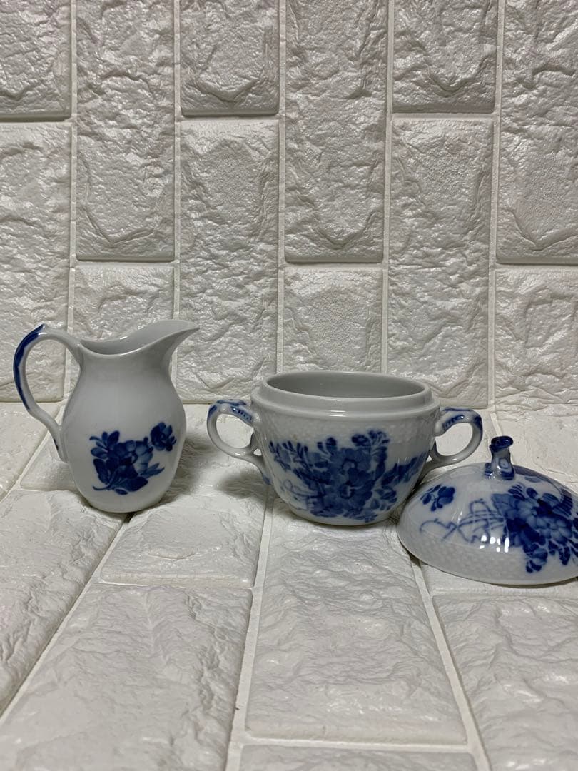 ロイヤルコペーハーゲン　ブルーフラワーカップソーサーシュガーポット等