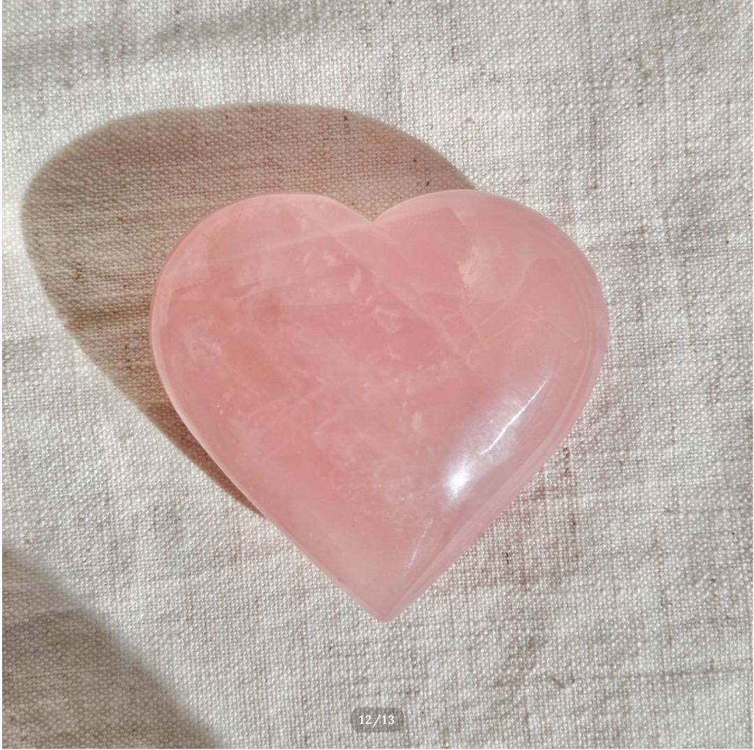 【ローズ クォーツ】　ハート シェイプ ② スタンド付　ブラジル産