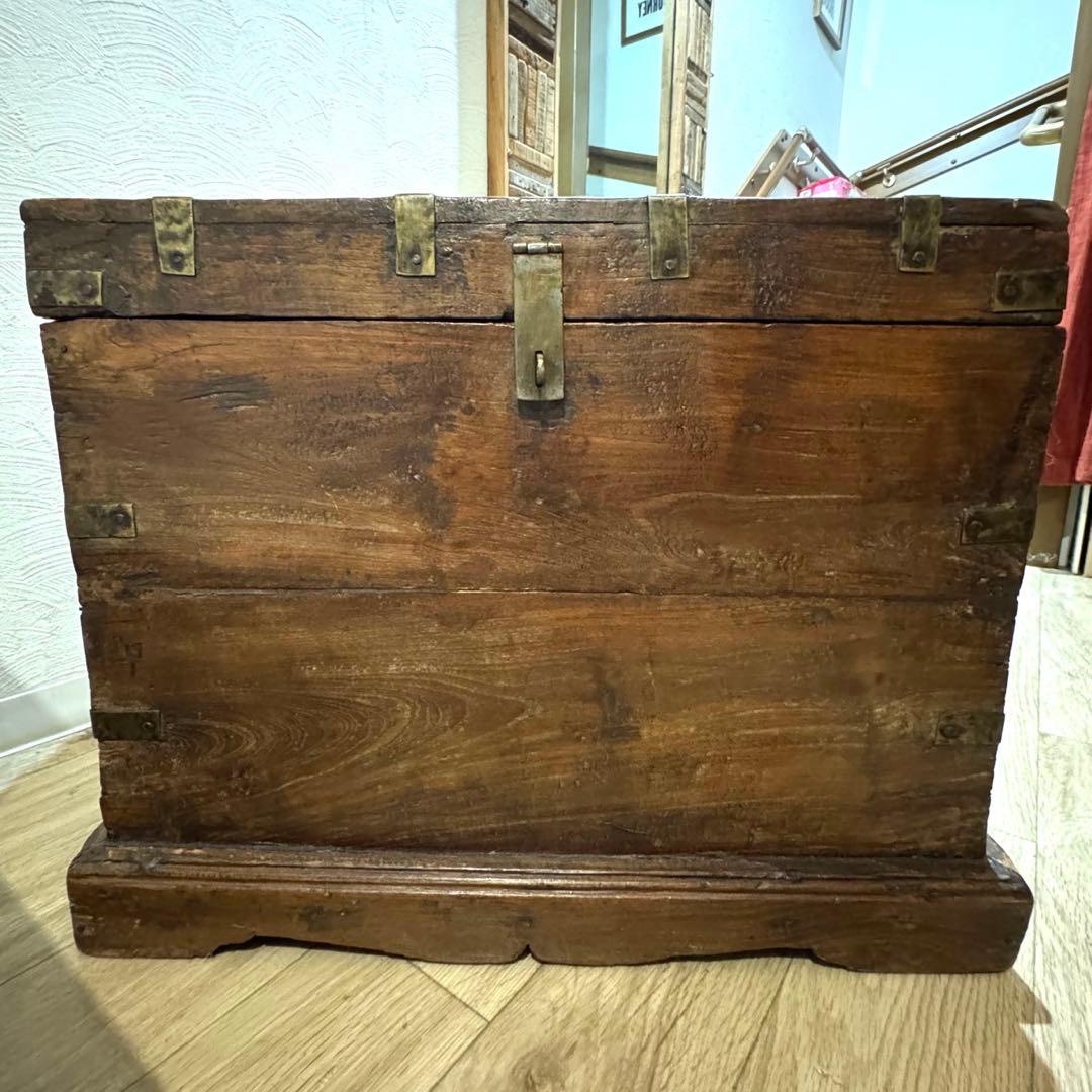 オールドメゾン　OLD MAISON 古いトランク　木箱　コファー　ヴィンテージ