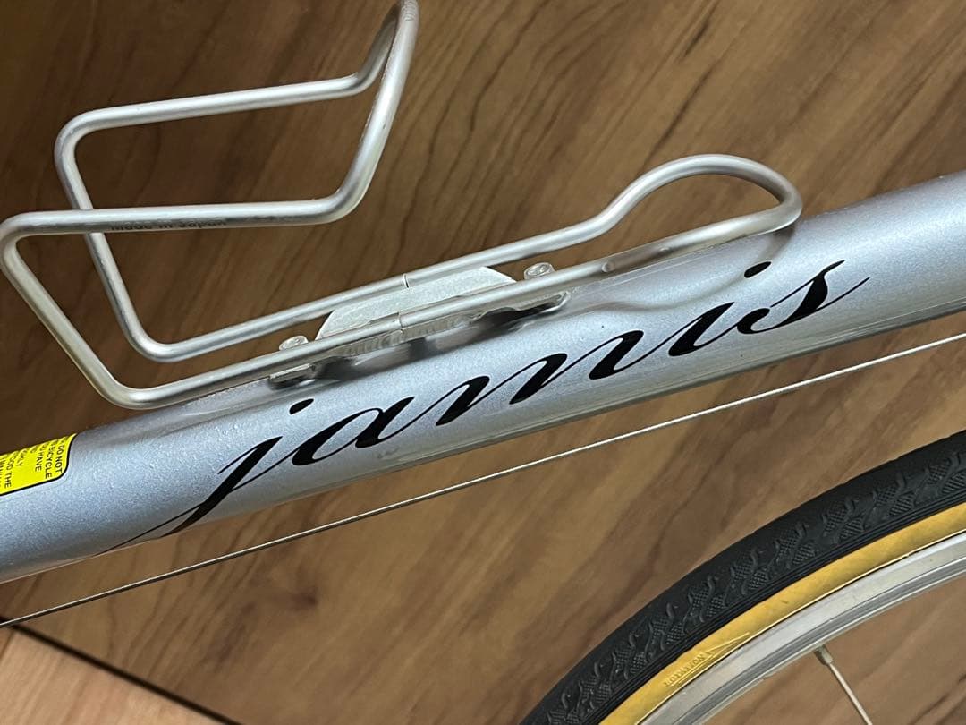 700cクロスバイク 3×9速 オートテールライト