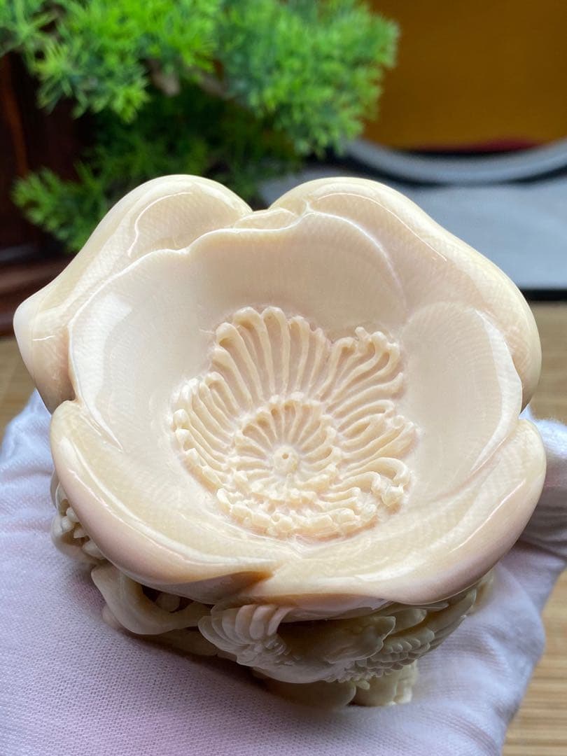 天然マンモス牙美しい手作り彫刻花開富貴置物