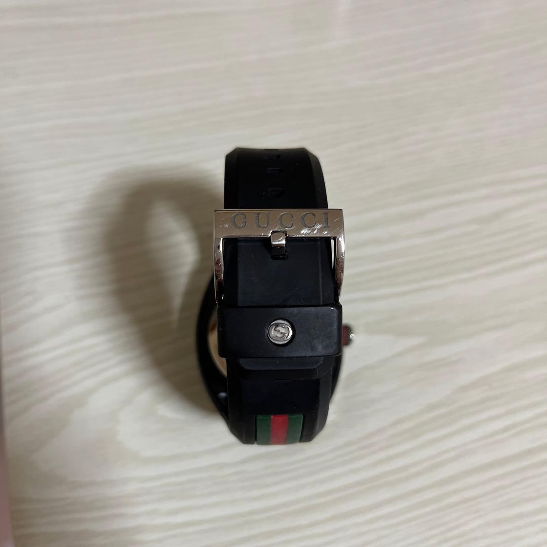 GUCCI ブラック ラバーベルト破損 黒 メンズ シェリーライン 時計