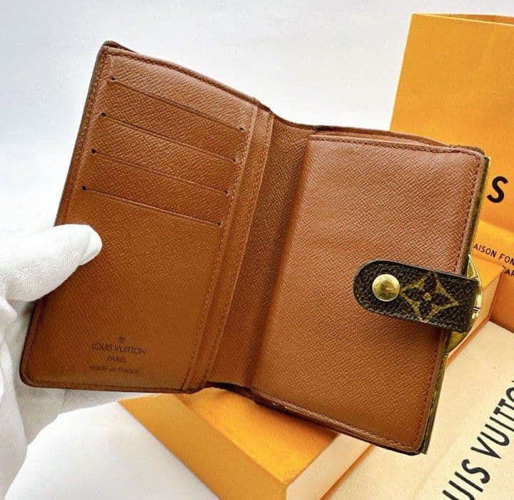 ルイヴィトンモノグラム二つ折り財布ブラウンレディースやや傷や汚れあり送料無料