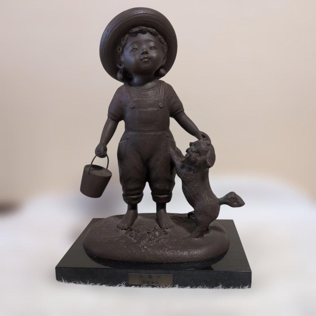 玉野勢三製のブロンズ像