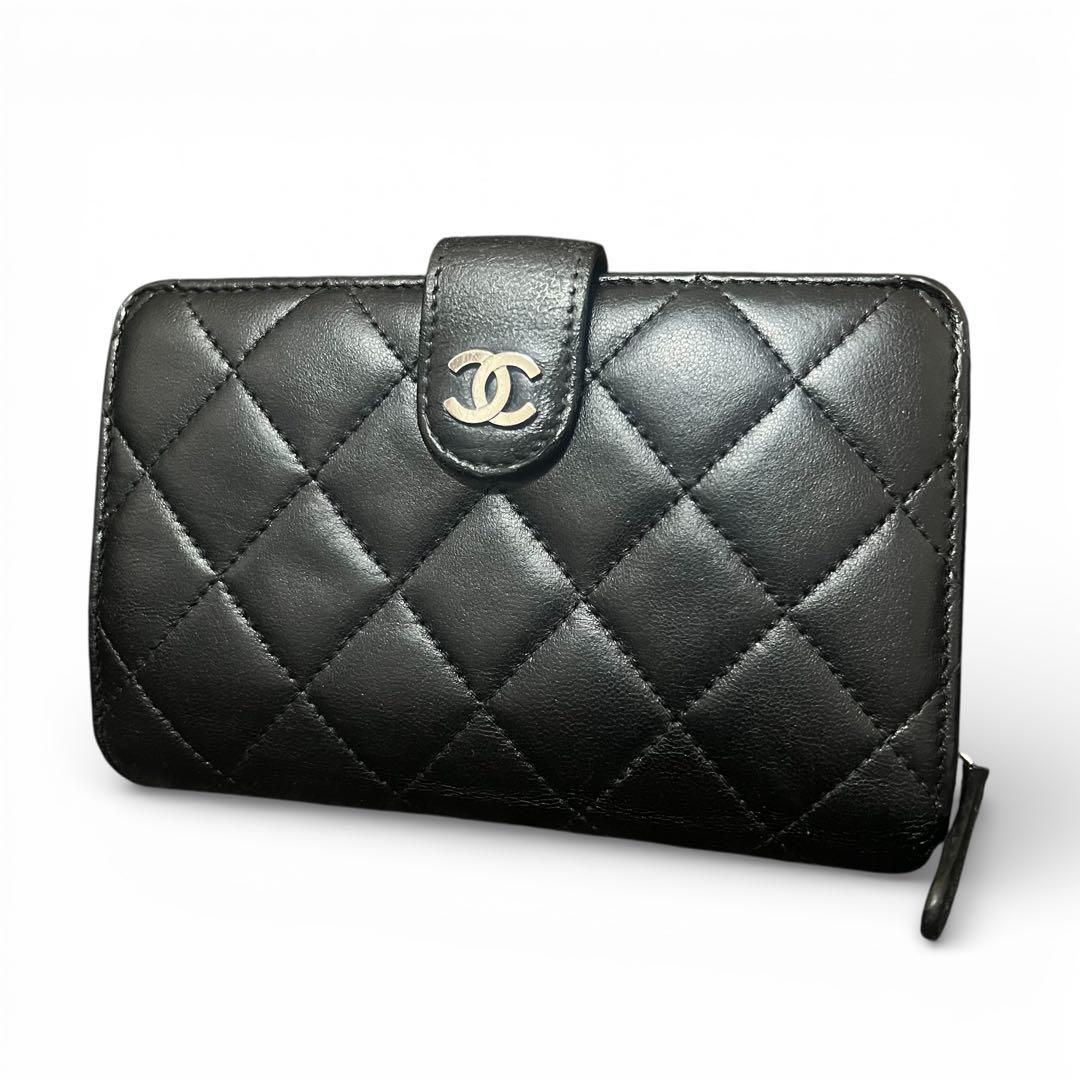 CHANEL シャネル マトラッセ ラウンドジップ ミディアム 二つ折り財布
