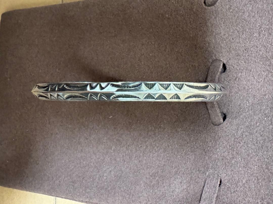 レイアダカイ　シルバーバングル