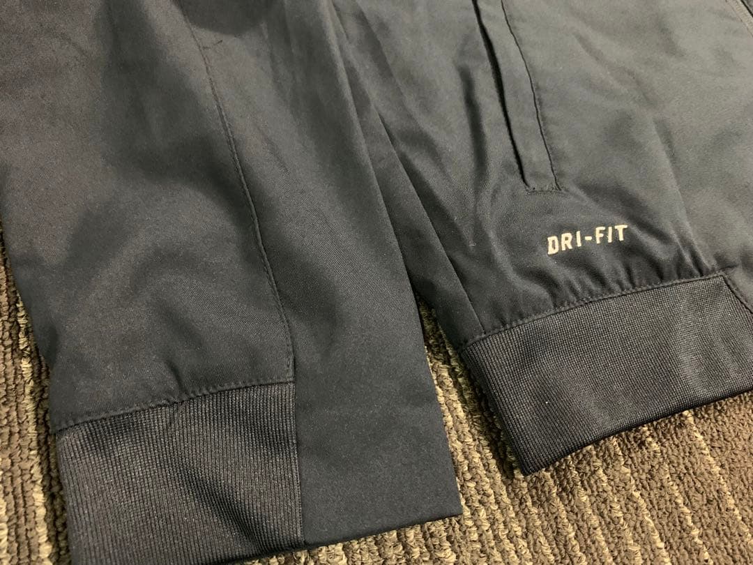 極美品　NIKE 鹿島アントラーズ　ナイロンジャケット　M 支給品　ジャージ