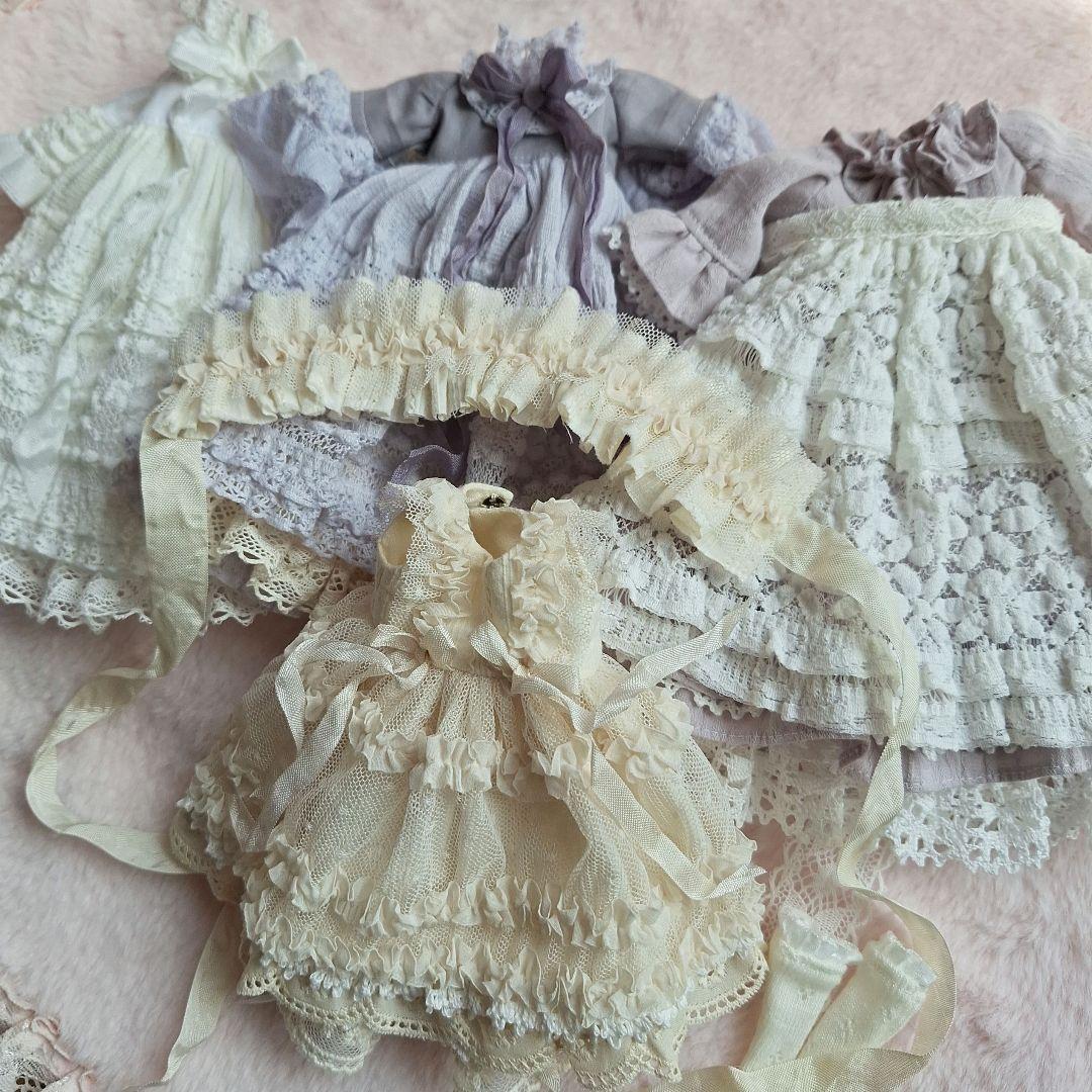 ララ ブライス アウトフィット