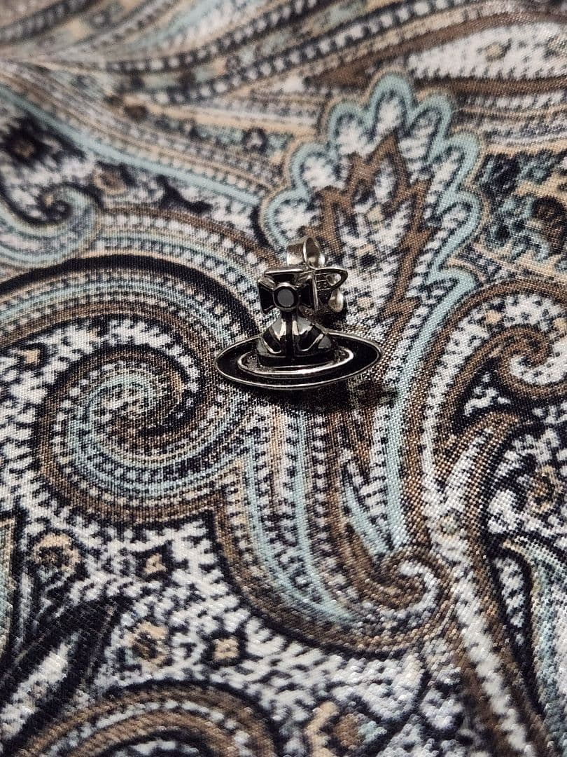 ヴィヴィアンウエストウッド　ピアス(片耳用)