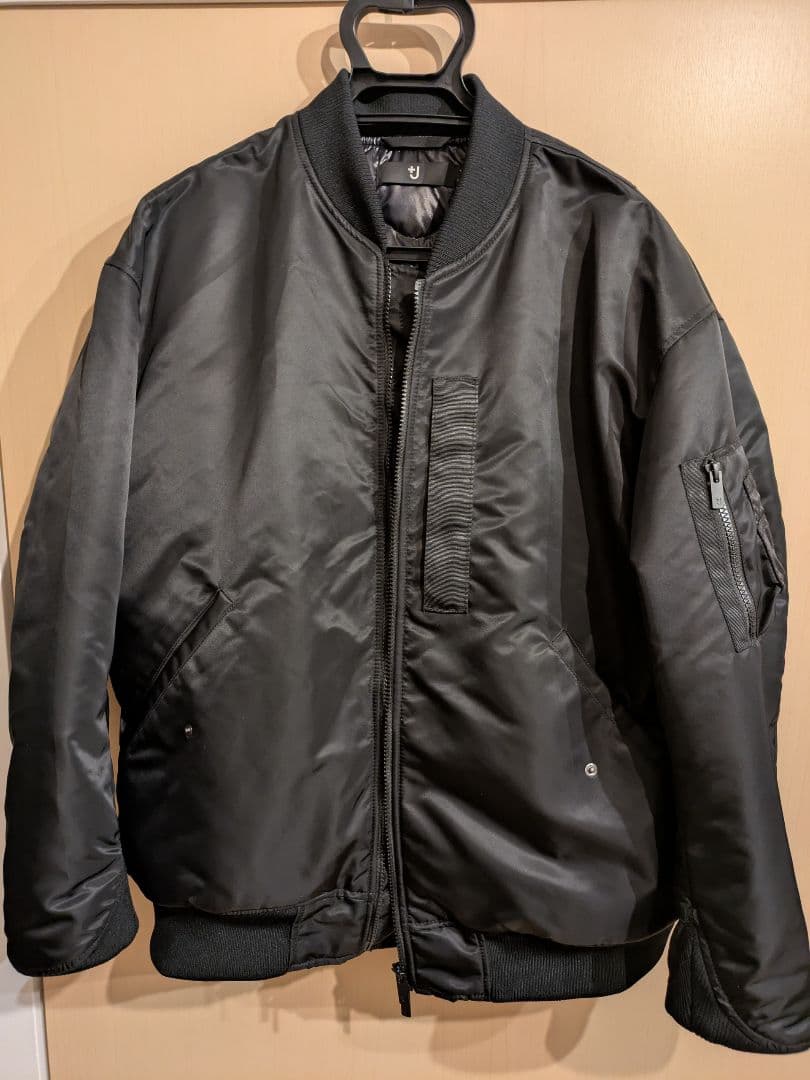 UNIQLO　＋J ハイブリッドダウンオーバーサイズMA-1 XL