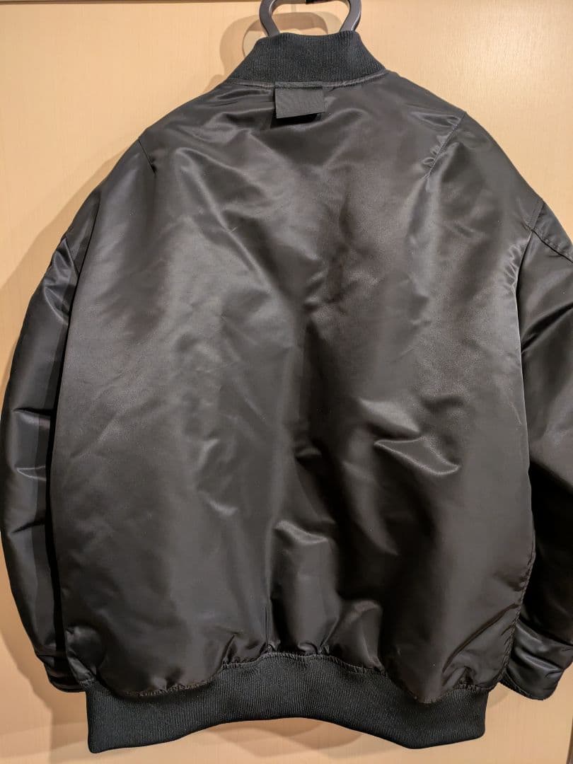 UNIQLO　＋J ハイブリッドダウンオーバーサイズMA-1 XL