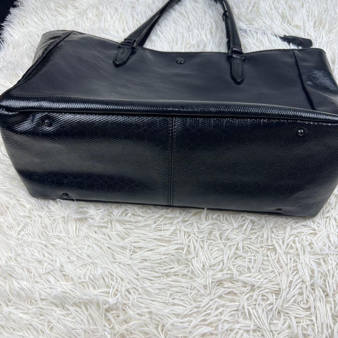 aniary アニアリ トートバッグ ブラック PVC型押し ハニカム柄 A4