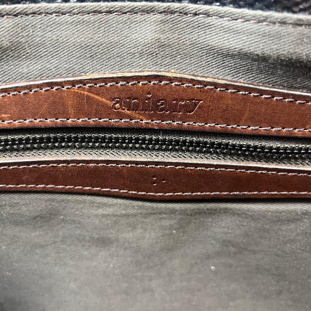 aniary アニアリ トートバッグ ブラック PVC型押し ハニカム柄 A4