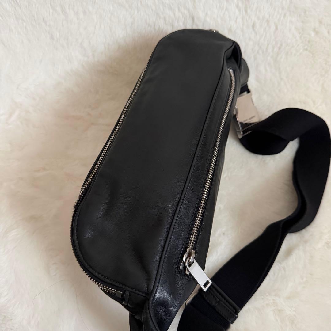 サンローラン　ボディバッグ　ウエストポーチ　レザー　黒