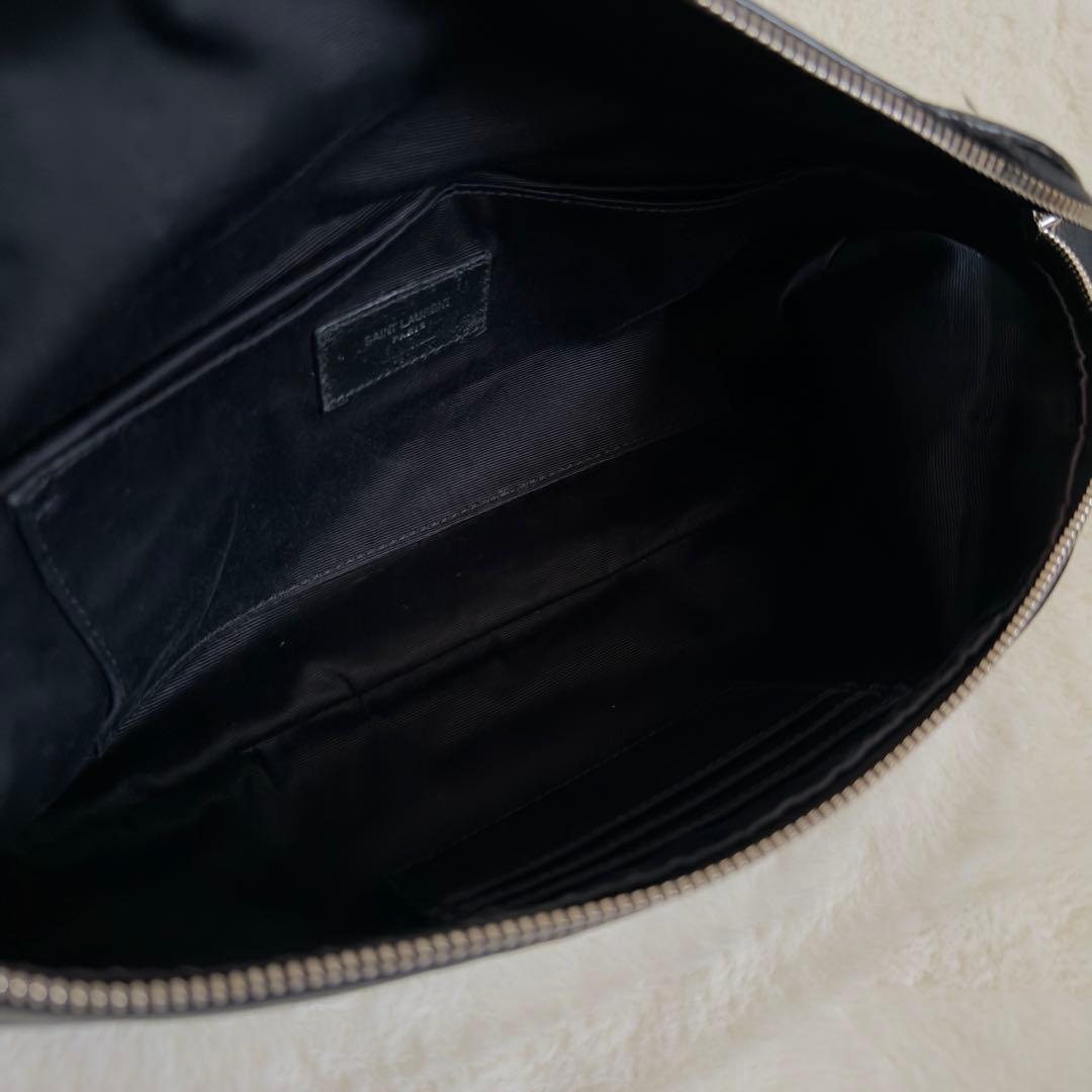 サンローラン　ボディバッグ　ウエストポーチ　レザー　黒