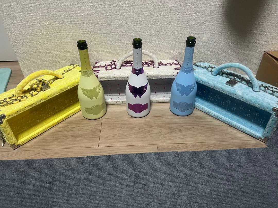 エンジェルシャンパン空瓶＋ケース　ブルー&サマーイエロー&バレンタイン　3セット