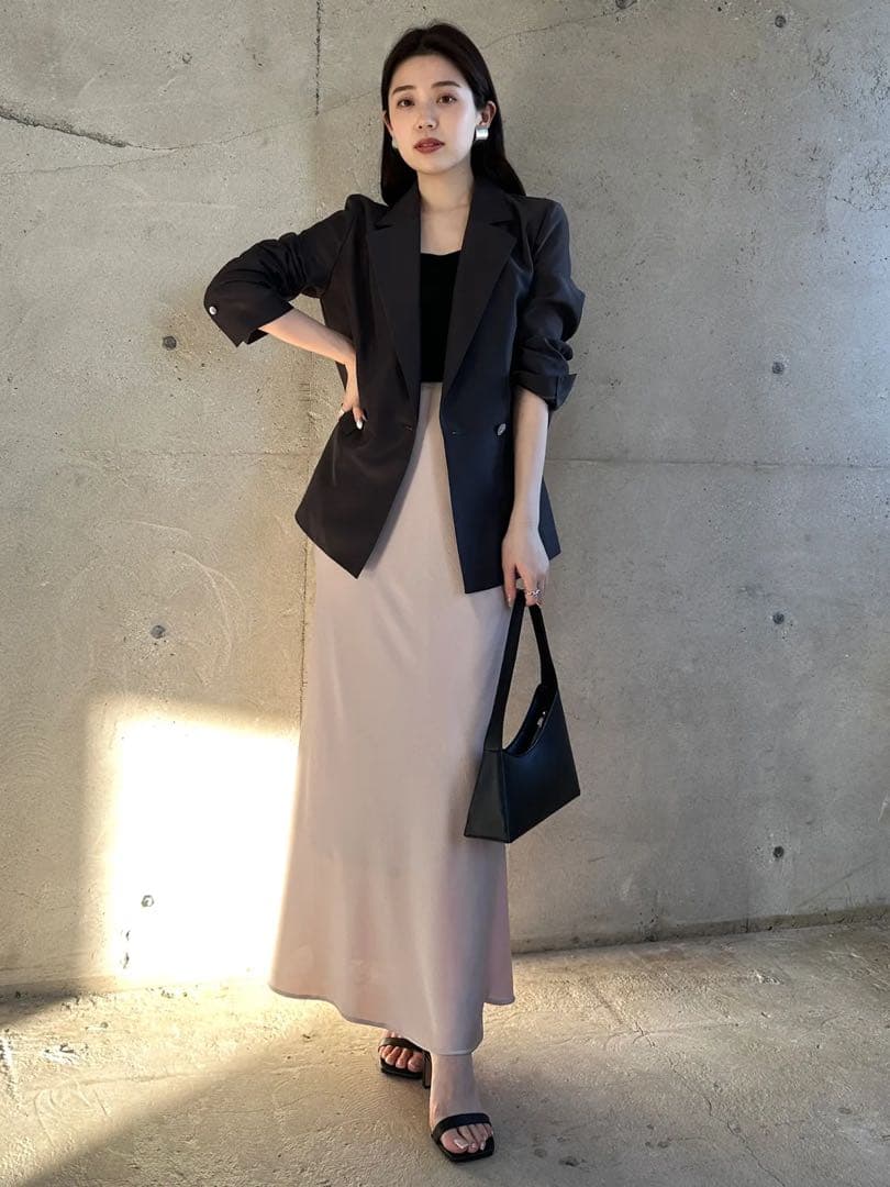 新品未使用アニュアンス サテンナロースカート M