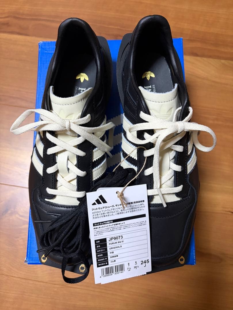 靴 adidas FORUM SQ W