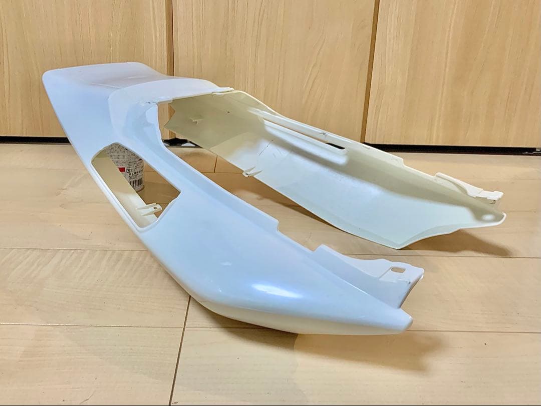 未塗装 CB400SF リアカウル NC42 後期 シートカウル テールカウル