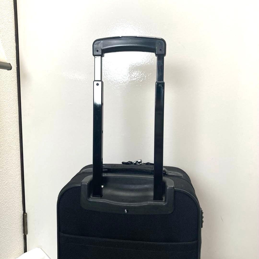 SWANY スワニー 四輪 座れる 機内持ち込み可　キャリーケース ブラック
