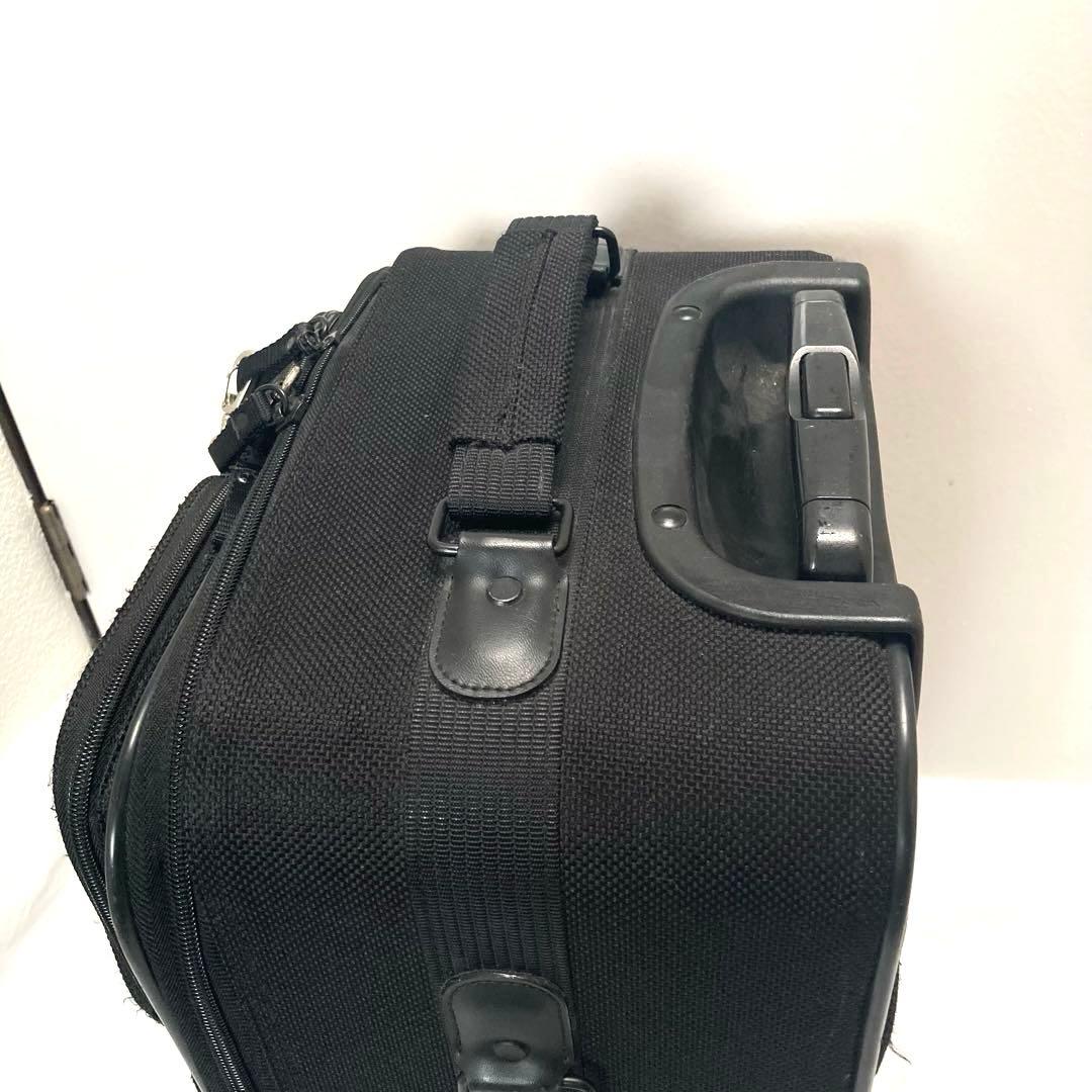 SWANY スワニー 四輪 座れる 機内持ち込み可　キャリーケース ブラック