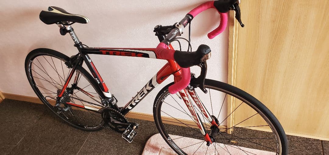 Trek ロードバイク サイズ54　　ホイールジャンク