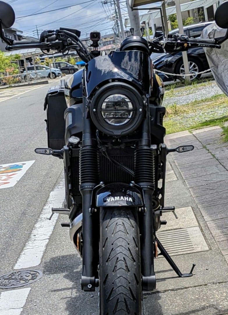 ヤマハ YAMAHA XSR700 メーカー純正メーターバイザ　スクリーン