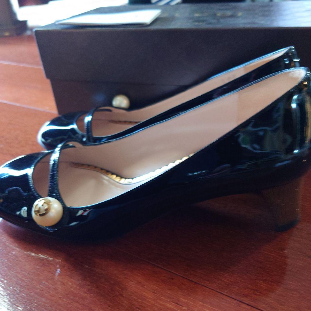 箱付美品　グッチGUCCI パテントレザーエナメル　GGパールパンプス　36.5