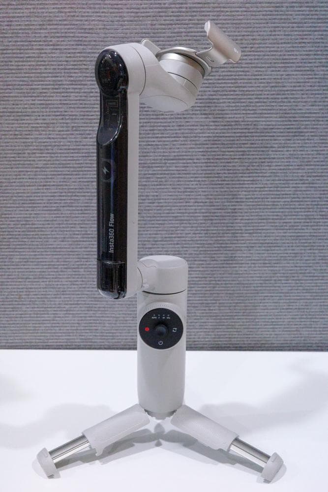 Insta360 Flow ジンバル クリエーターキット 磁気アダプター付