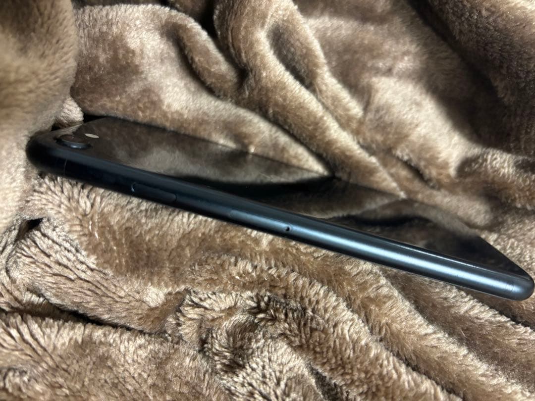 Apple iPhone SE (第2世代) 256GB