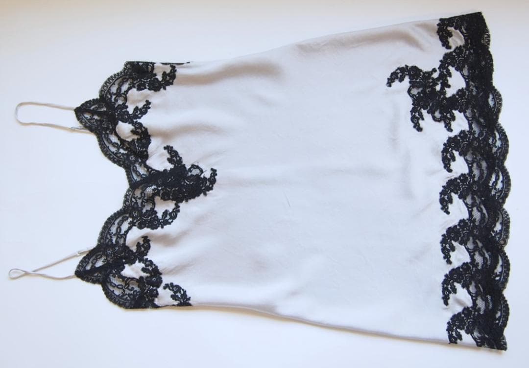 uri　シルクサテン100％レーススリップヴィンテージライトグレーシルバー