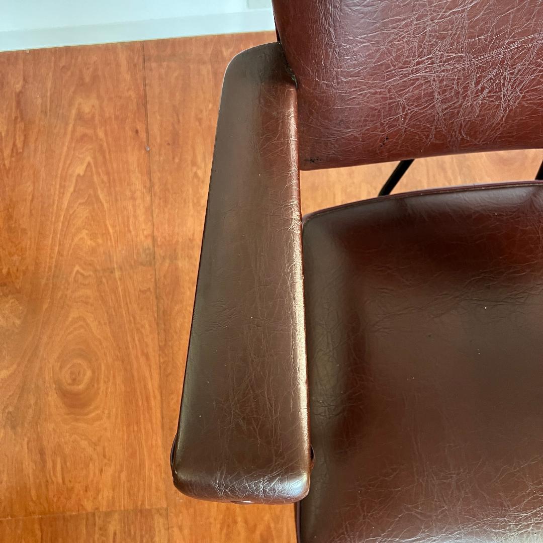 アームチェア　フランス　60年代　ラウンジチェア　ミッドセンチュリー　ビンテージ