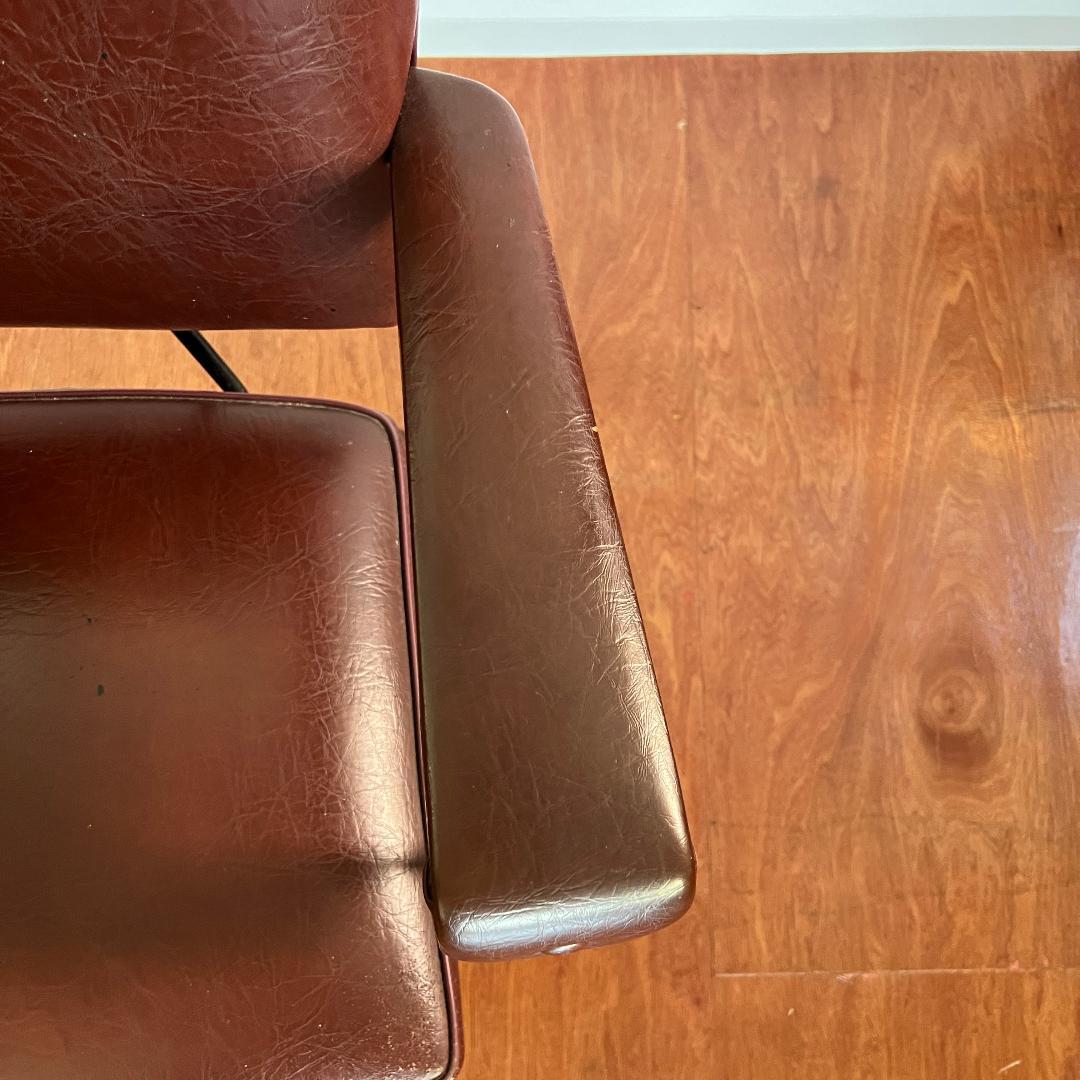 アームチェア　フランス　60年代　ラウンジチェア　ミッドセンチュリー　ビンテージ