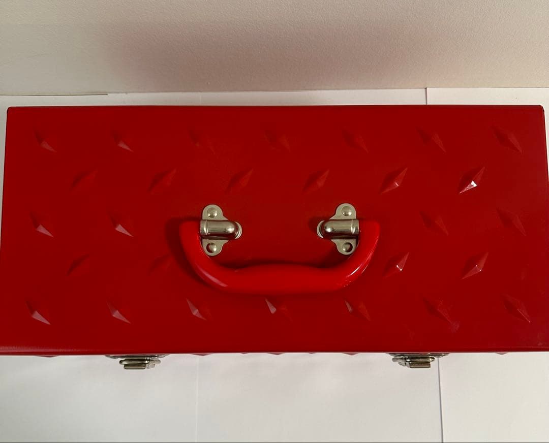 Supreme Diamond Plate Tool Box 工具箱