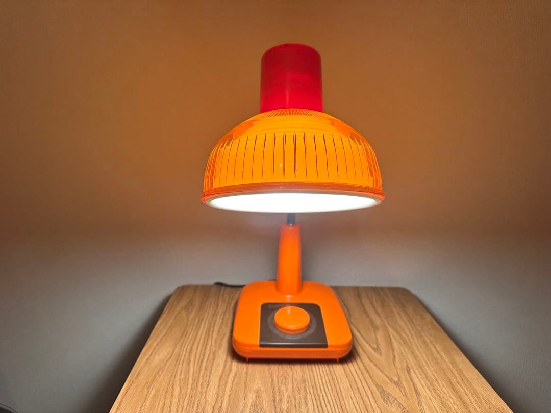 昭和レトロなオレンジデスクライト SHARP スペースエイジ ミッドセンチュリー