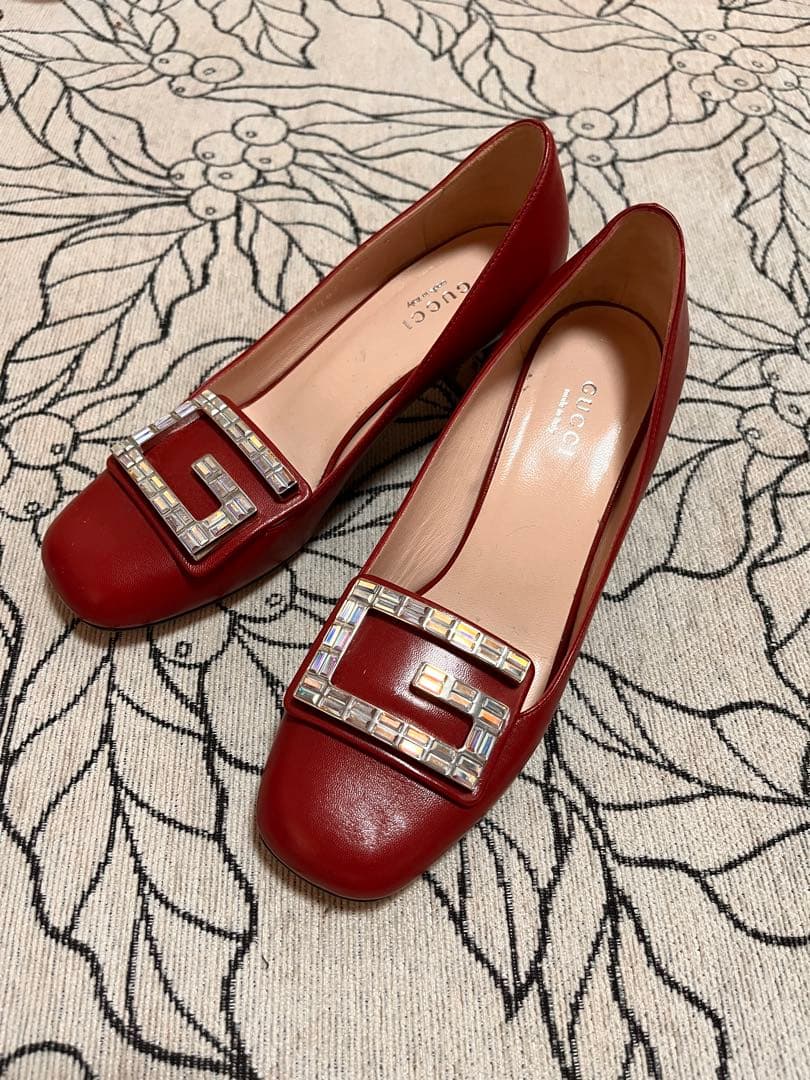GUCCI パンプス レザー スクエアトゥ チャンキーヒール クリスタルGロゴ