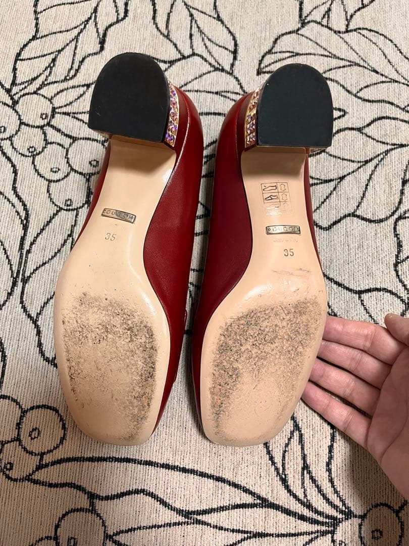 GUCCI パンプス レザー スクエアトゥ チャンキーヒール クリスタルGロゴ