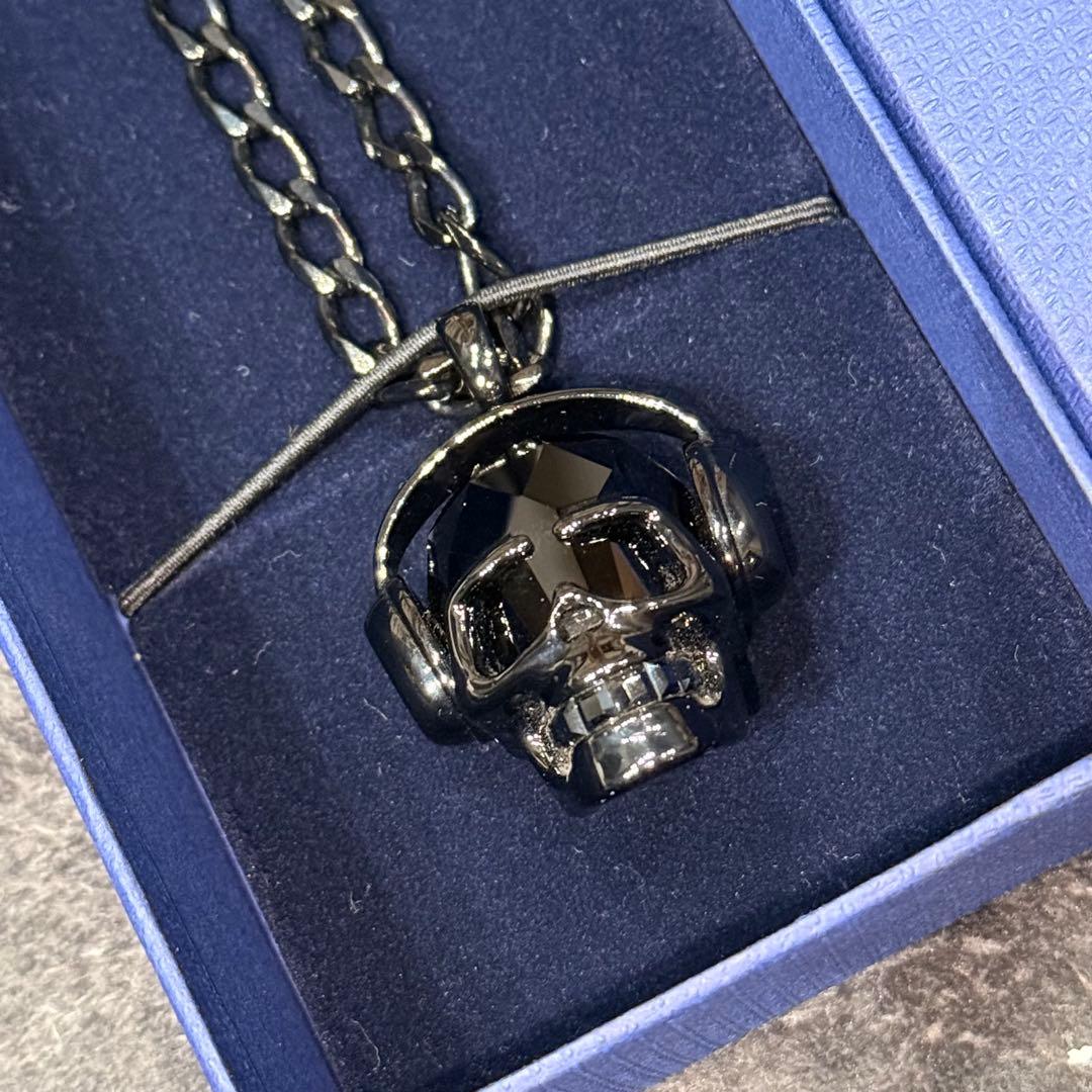 スカル型ブラックネックレス