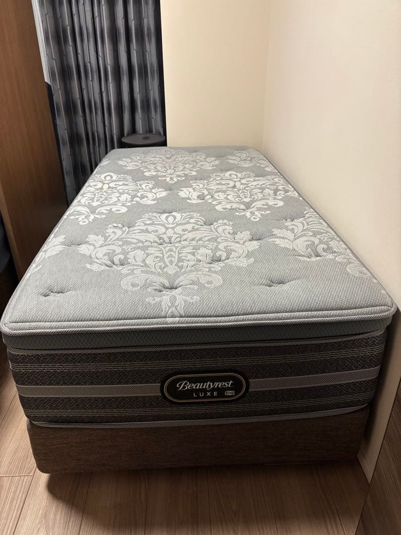 シモンズ　Beautyrest LUXE プラッシュピロートップ　シングル