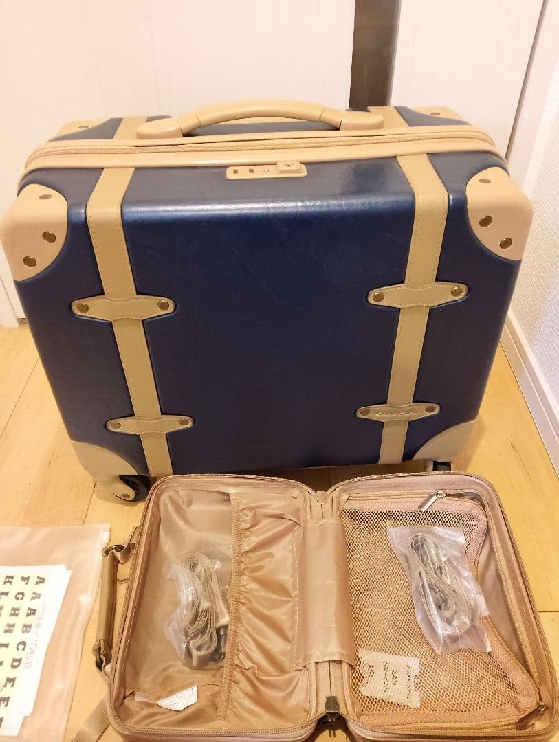 早いもの勝ち！おしゃれなトランクケース３個セット