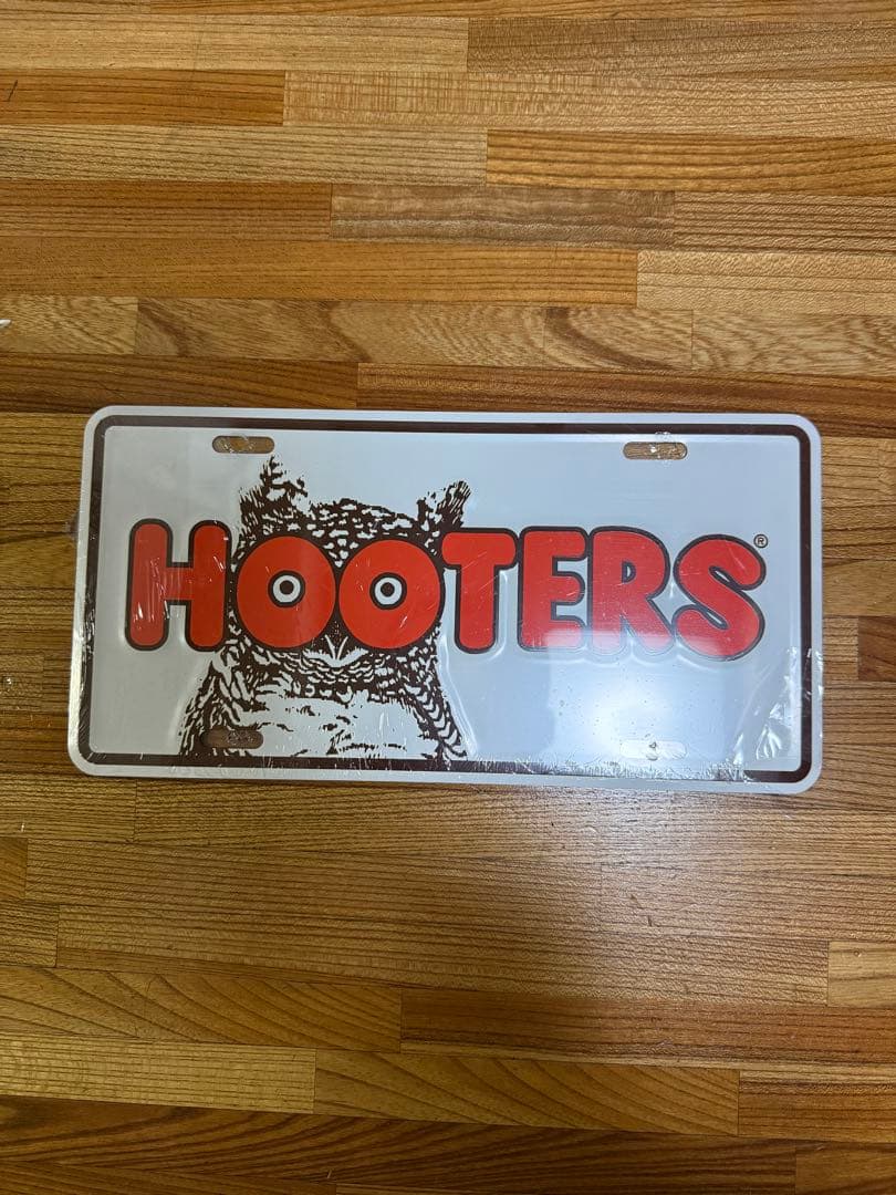 Hooters ライセンスプレート 2000年代