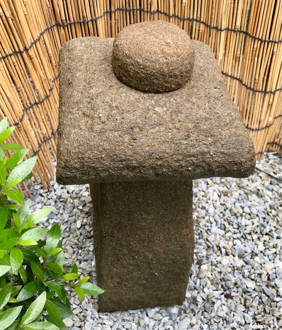【天然石・坪庭灯篭・テラスベランダ灯篭・露地庭石灯篭】庭石オブジェ造園水石飾り石