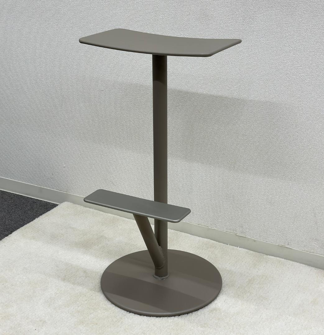 マジス■SEQUOIA　カウンタースツール　グレー系　シンプル　ミニマル　カフェ